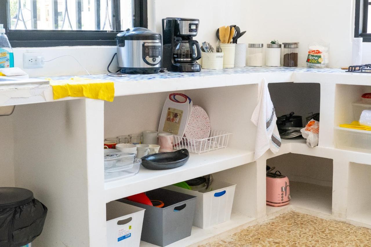 Baku Laureles Hostel Medellin Bagian luar foto