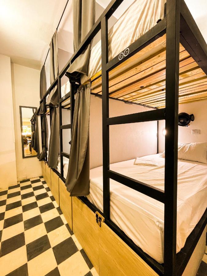 Baku Laureles Hostel Medellin Bagian luar foto